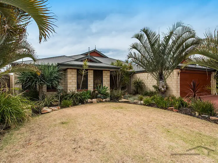 15 Waratah Circle, Halls Head WA 6210