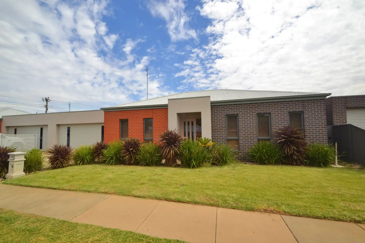 Main view of Homely townhouse listing, 2/1 Jacana Avenue, Moama NSW 2731