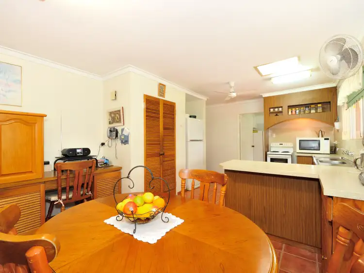 Fifth view of Homely house listing, 10 Tarwarri Close, Hillman WA 6168