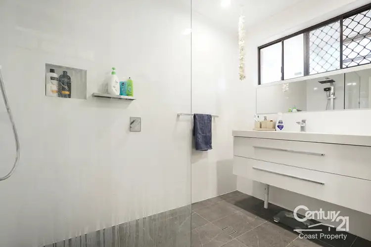 Fifth view of Homely house listing, 2 Cynthia Street, Bateau Bay NSW 2261