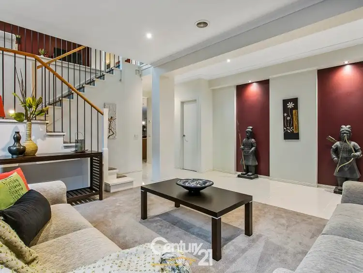 Fifth view of Homely house listing, 10 Everly Circuit, Pakenham VIC 3810