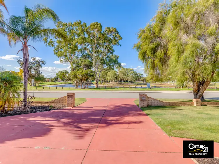25 Redheart Drive, Thornlie WA 6108