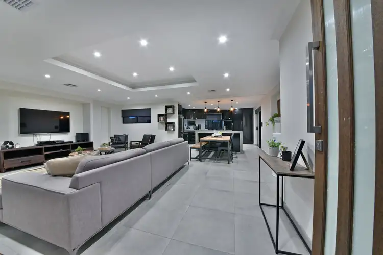 Seventh view of Homely house listing, 6 Farnley Way, Duncraig WA 6023