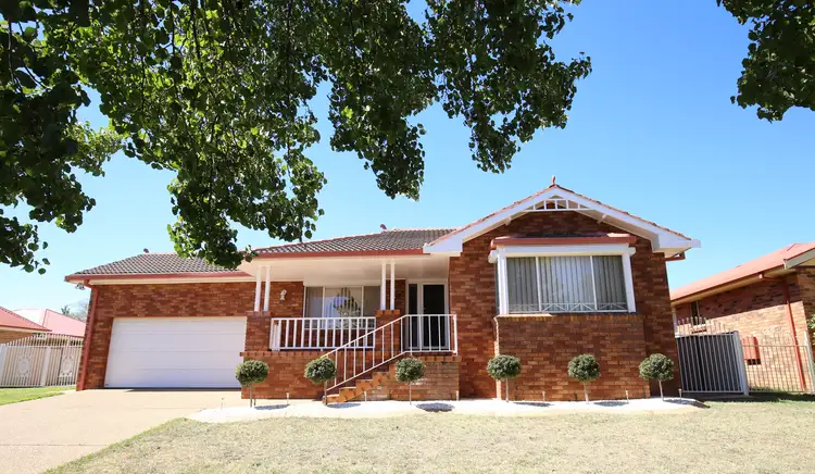 6 AVONDALE DRIVE