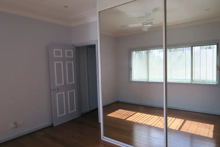Fifth view of Homely house listing, 28 Lincoln Drive, Cambridge Park NSW 2747