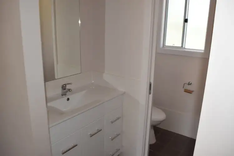 Third view of Homely unit listing, 5/2a Wilga Street, Parkes NSW 2870