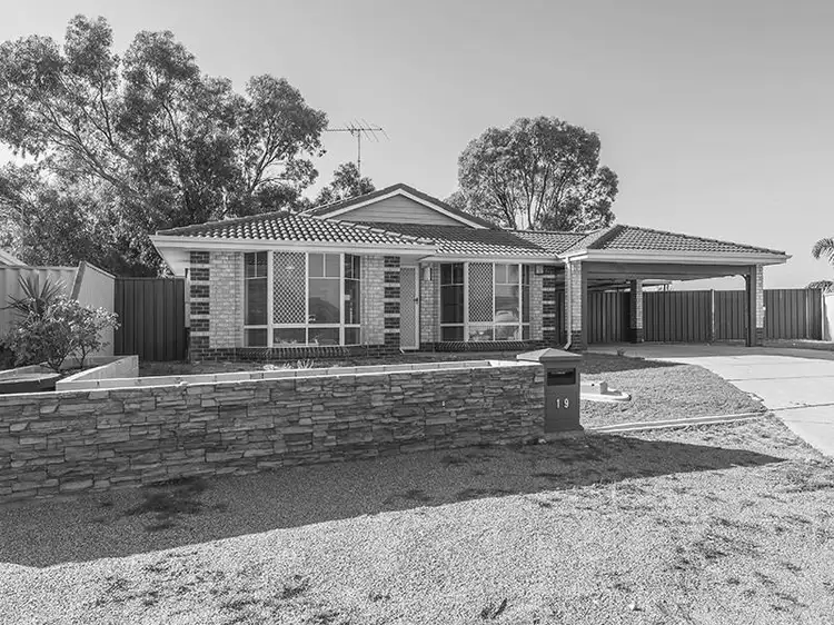 19 La Grange Place, Meadow Springs WA 6210