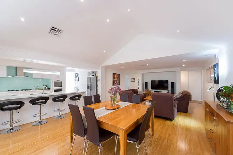 10 Jade Crescent, Dalyellup WA 6230