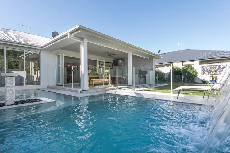 Second view of Homely house listing, 4 Tane Court, Thornlands QLD 4164