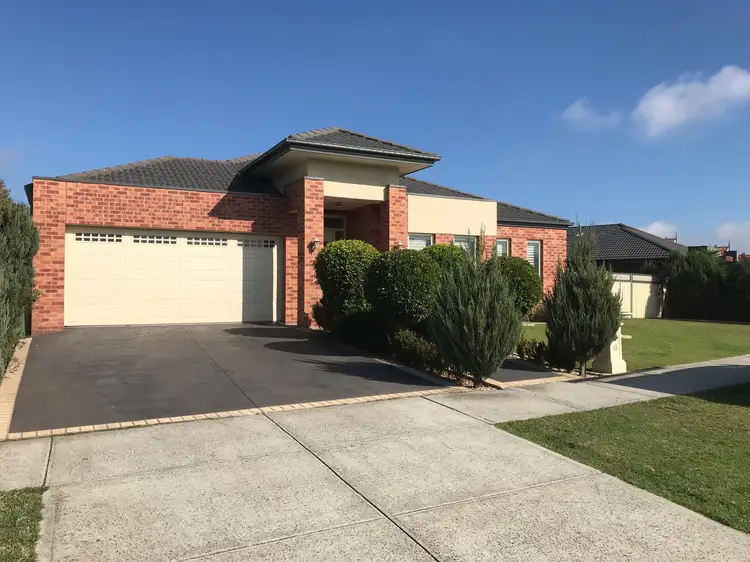 41 Banjo Paterson Drive, Pakenham VIC 3810