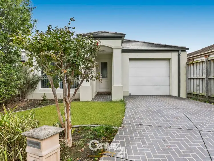 4 Versace Court, Pakenham VIC 3810