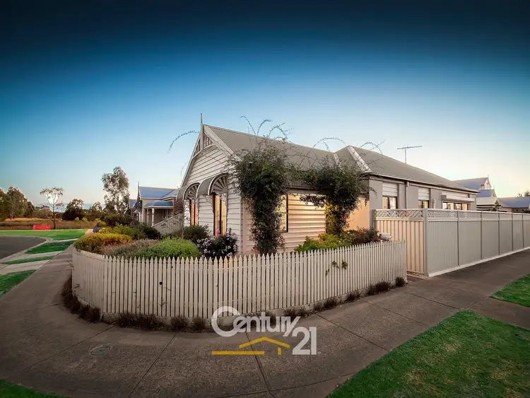 Second view of Homely house listing, 2 The Glen, Pakenham VIC 3810