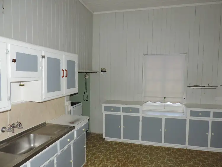 Second view of Homely house listing, 32 MCKILLOP STREET, Belgian Gardens QLD 4810
