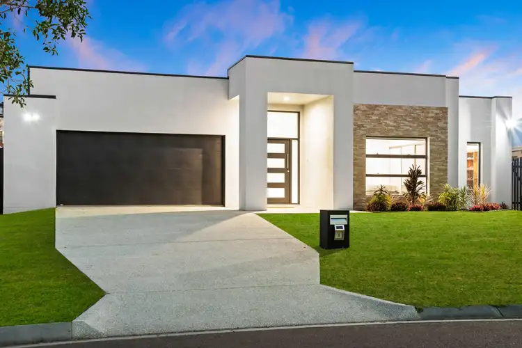 5 Millennium Circuit, Pelican Waters QLD 4551