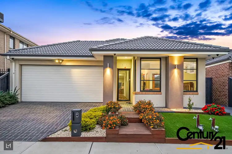 6 Dolmen St