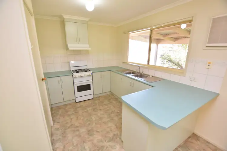 Sixth view of Homely unit listing, 4/92 Service Street, Echuca VIC 3564