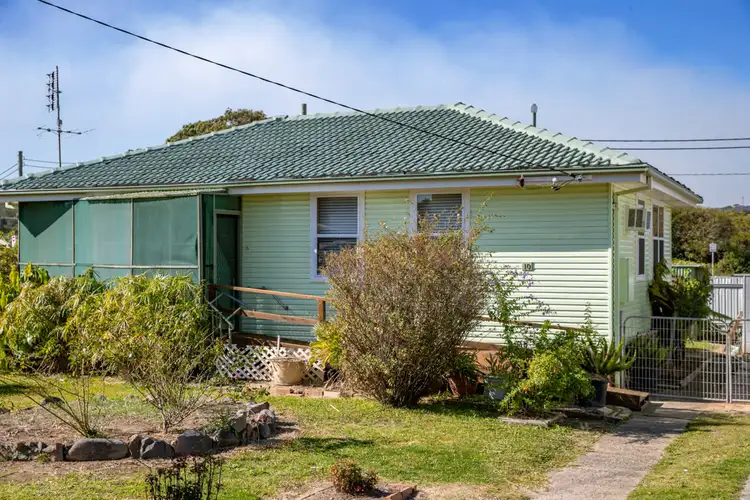 10 Redwood Place, Gateshead NSW 2290