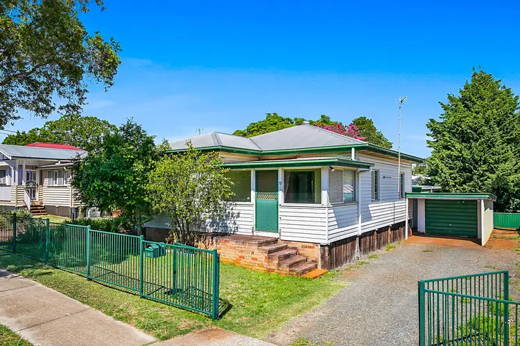 59 Hillview Avenue, Newtown QLD 4350