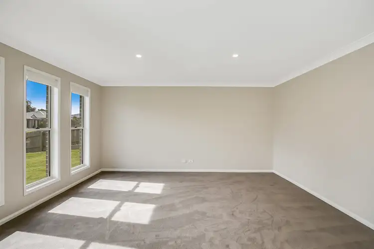 Second view of Homely house listing, 8 Dove Crescent, Kleinton QLD 4352