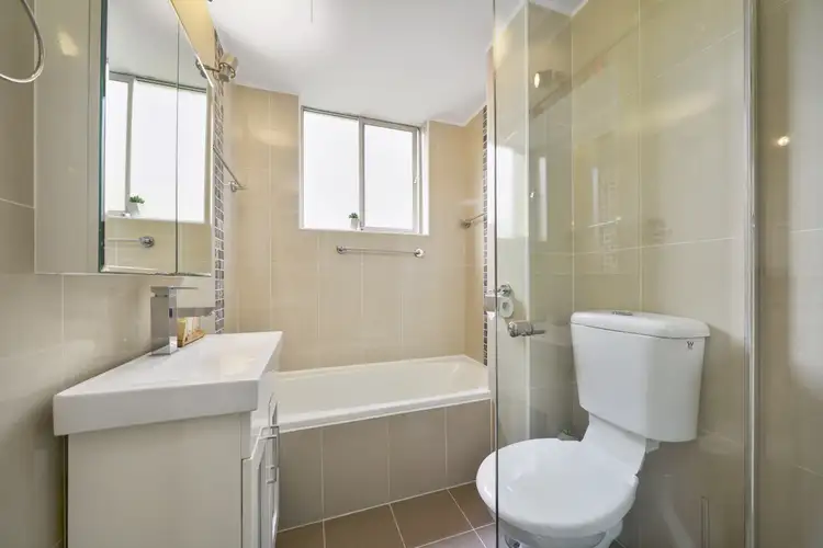 Fifth view of Homely apartment listing, 2/56 Penkivil Street, Bondi NSW 2026
