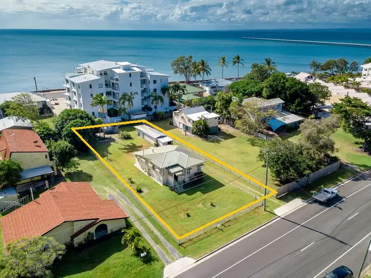 12 Hibiscus Street, Urangan QLD 4655