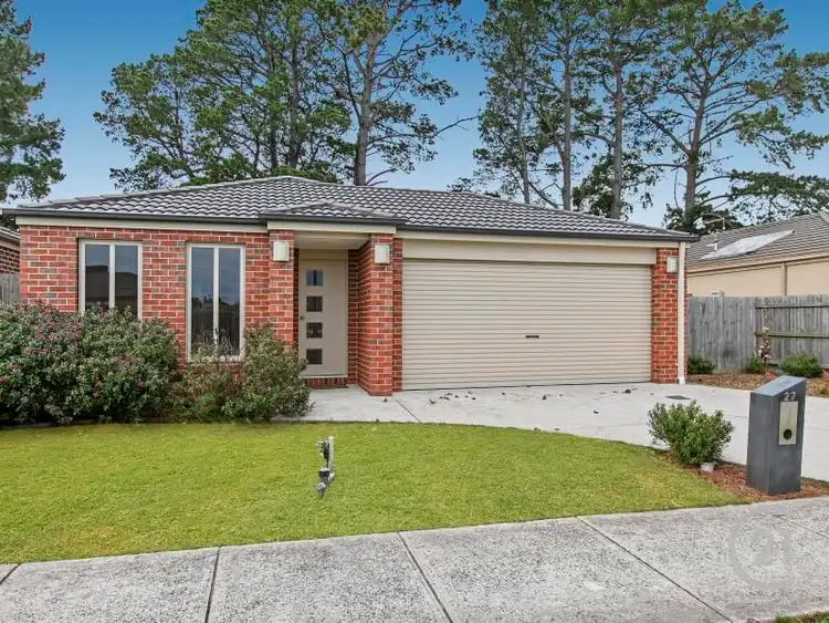 27 Melissa Way, Pakenham VIC 3810