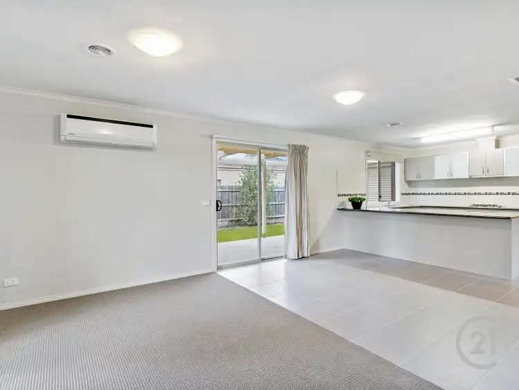 Third view of Homely house listing, 27 Melissa Way, Pakenham VIC 3810