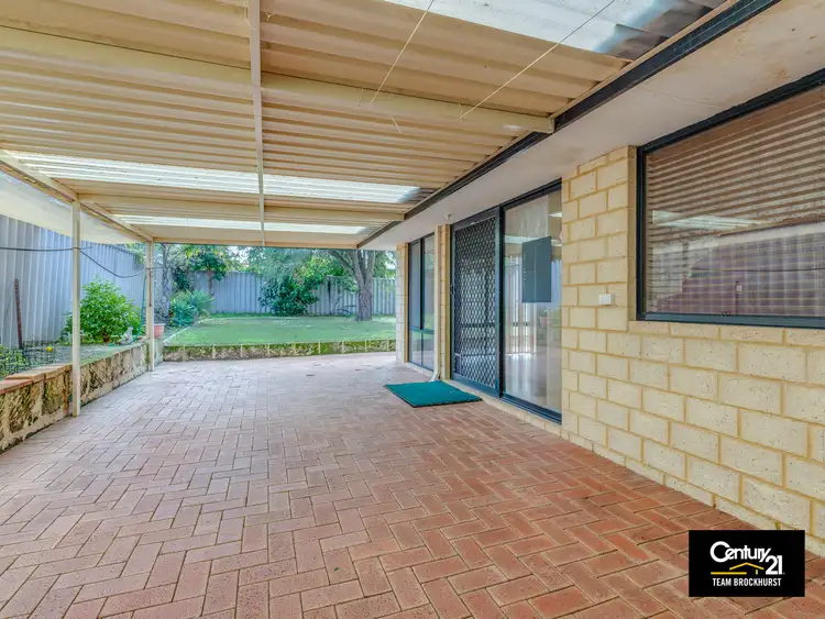 Fifth view of Homely house listing, 10 Oakfield Gardens, Parmelia WA 6167