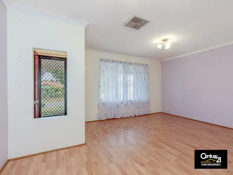 Sixth view of Homely house listing, 10 Oakfield Gardens, Parmelia WA 6167