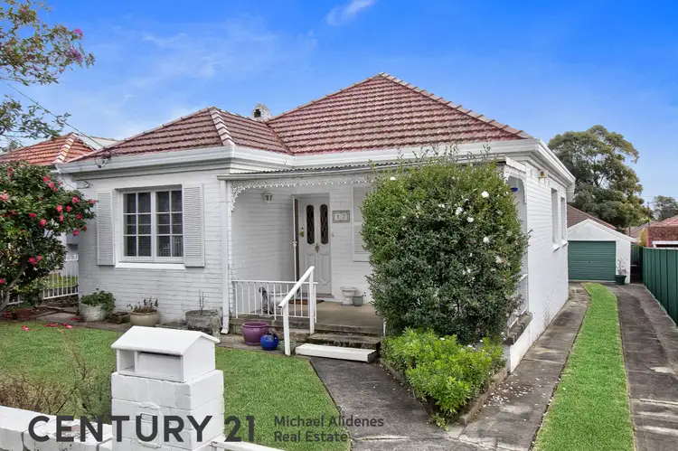 17 Banner Road, Kingsgrove NSW 2208