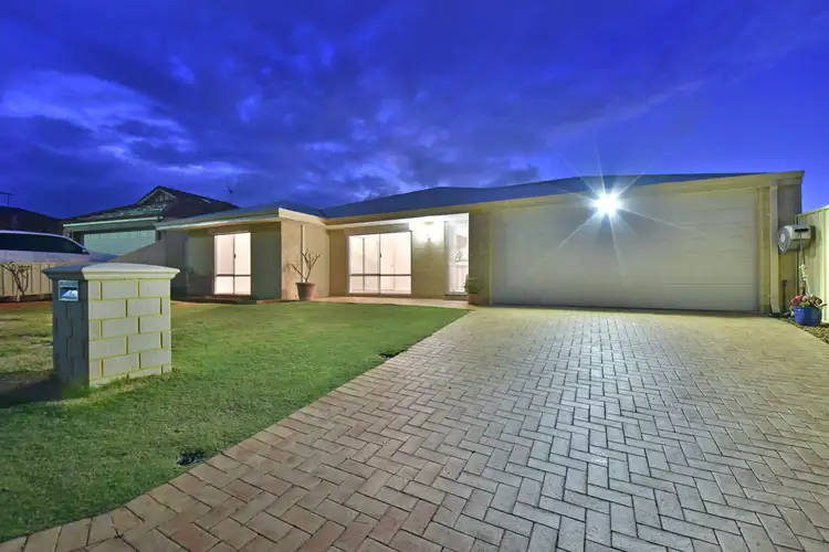 4 Gunn Pass, Kinross WA 6028