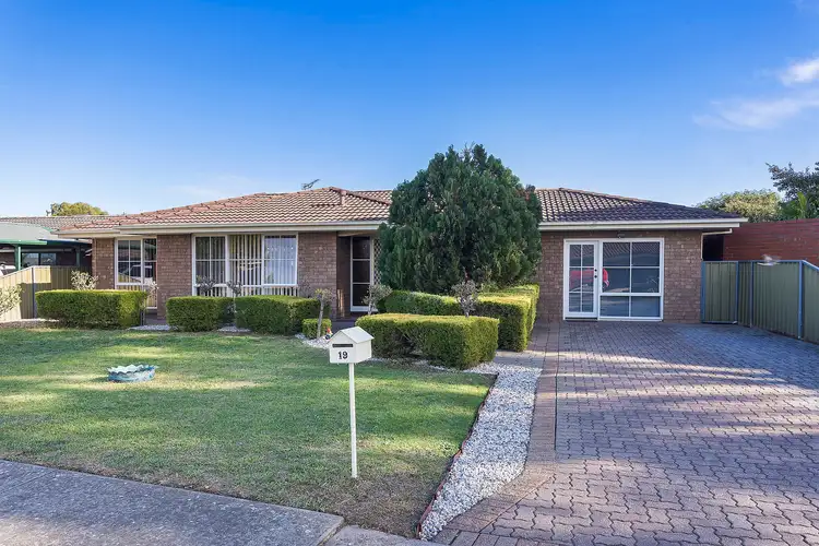 19 Lerunna Avenue, Hallett Cove SA 5158