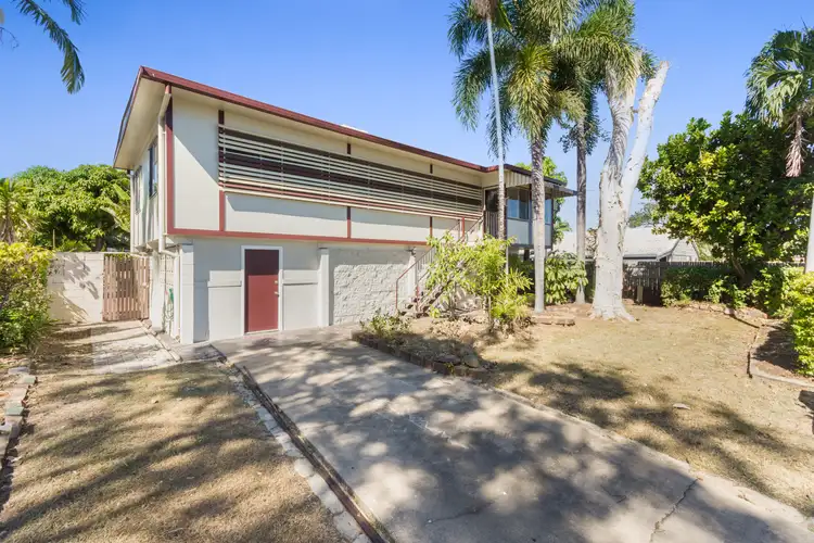 10 Albert Street, Cranbrook QLD 4814