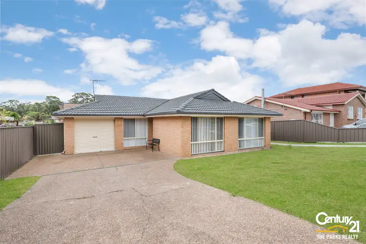 21 Greenfield Road, Greenfield Park NSW 2176