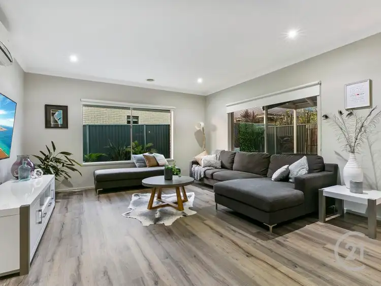 Fourth view of Homely house listing, 8 Joseph Banks Drive, Pakenham VIC 3810