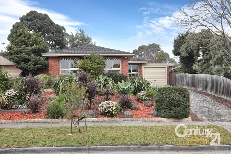 8 William Hovell Drive, Endeavour Hills VIC 3802