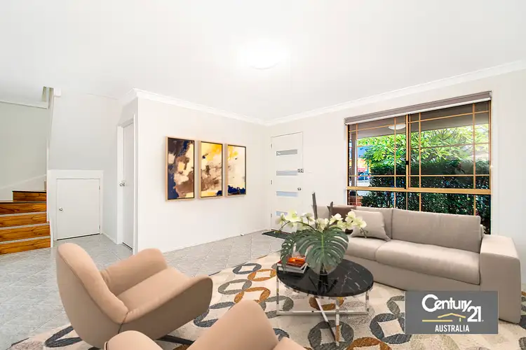 2/99A Bungaree Road, Pendle Hill NSW 2145