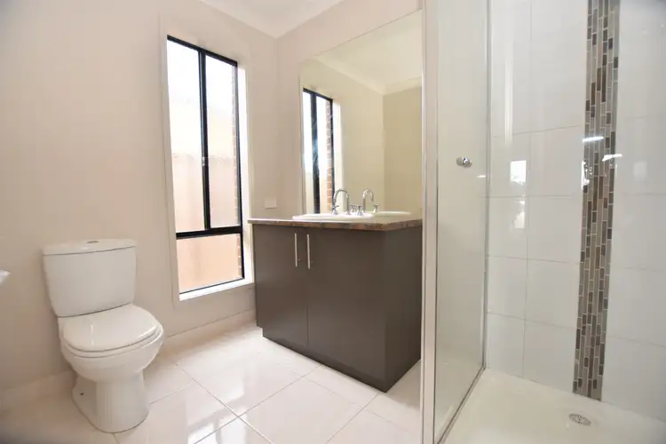 Fifth view of Homely house listing, 9 Struve Court, Echuca VIC 3564