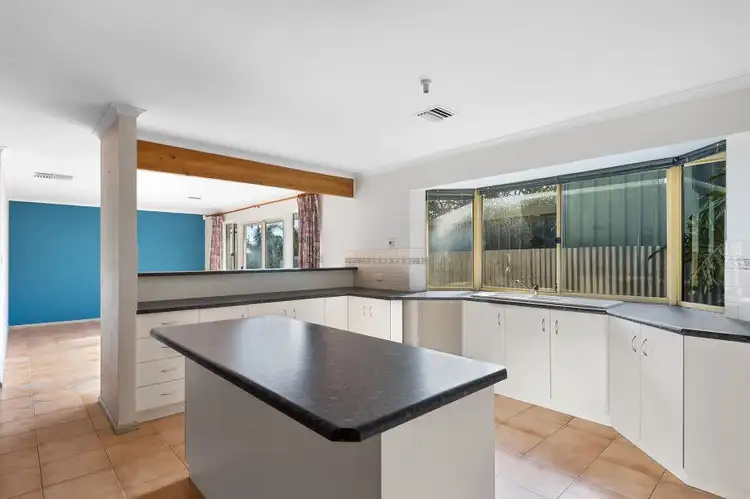 Fifth view of Homely house listing, 10 Bayvue Crescent, Ridgehaven SA 5097