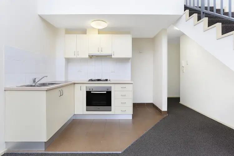 11/6-10 Purkis Street
