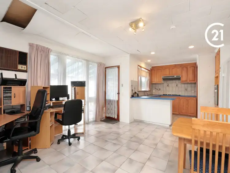 Sixth view of Homely house listing, 5 Plover Court, Endeavour Hills VIC 3802