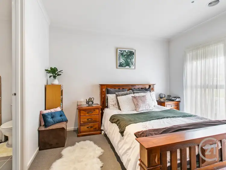 Fifth view of Homely house listing, 1 Pyrus Court, Pakenham VIC 3810