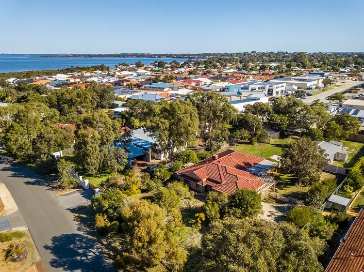 12 Silverton Crescent, Erskine WA 6210