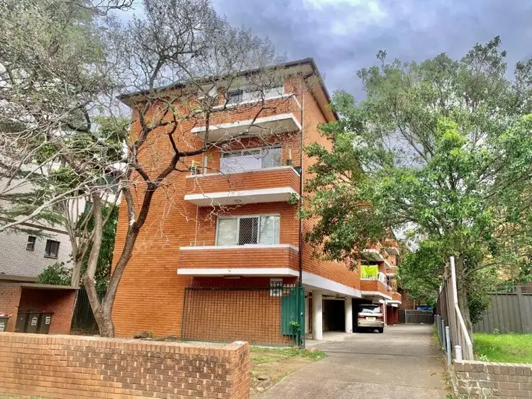 11/11 Acacia Street