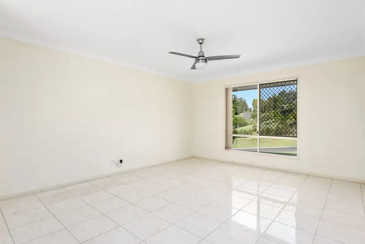 Sixth view of Homely house listing, 2 Deakin Court, Southside QLD 4570