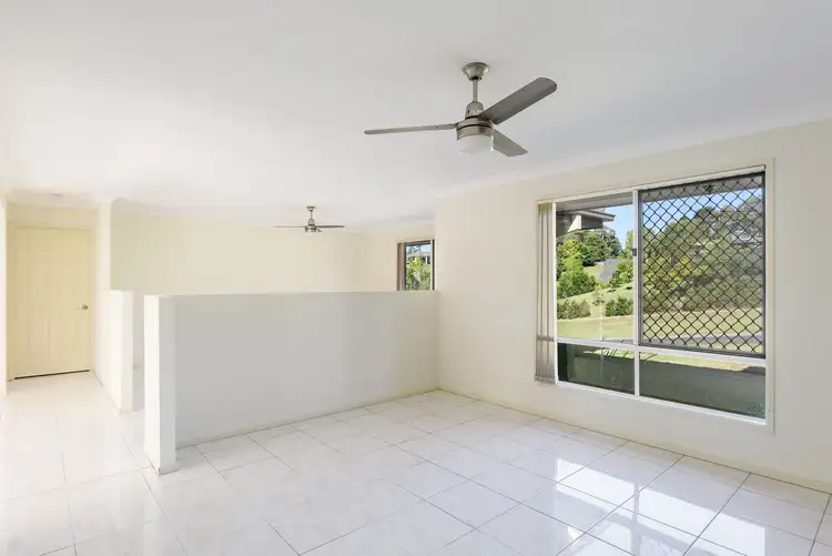 Seventh view of Homely house listing, 2 Deakin Court, Southside QLD 4570