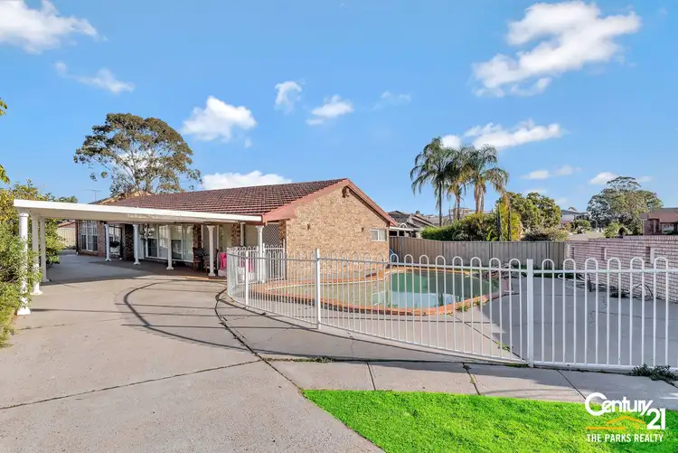 35 Bossley Road, Bossley Park NSW 2176