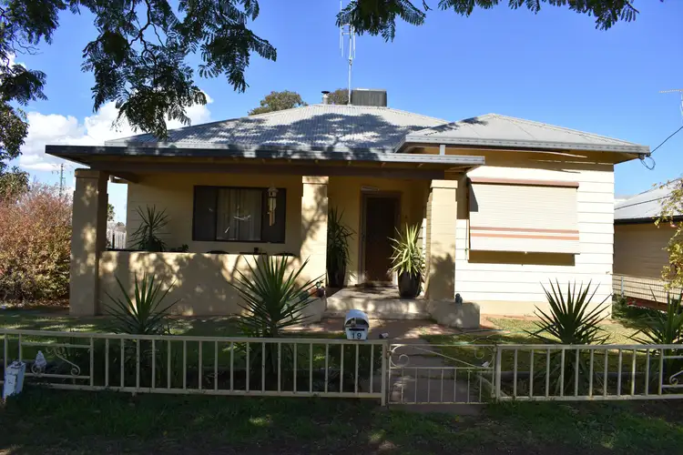 19 Mitchell Street, Parkes NSW 2870