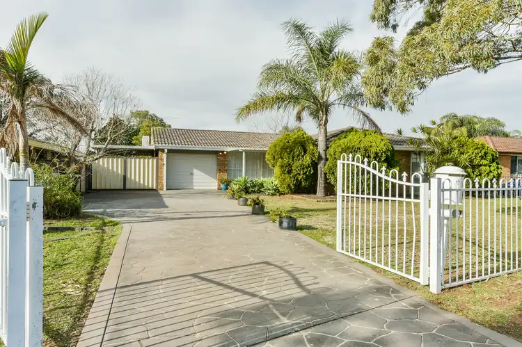 40 Queenscliff Crescent, Woodbine NSW 2560