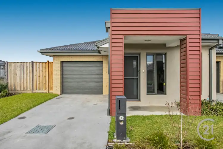 Second view of Homely house listing, 3/2 Naomi Street, Pakenham VIC 3810